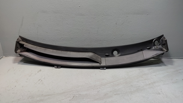 Водостік лобового скла, жабо 668626RR1B NISSAN