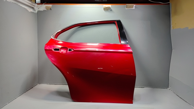 Двері задні, праві 6700333270 TOYOTA
