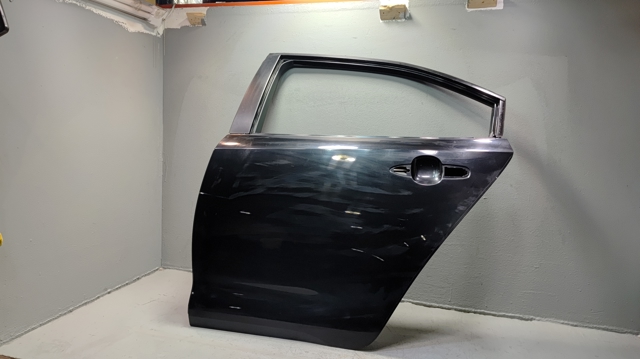 Двері задні 6700402531 TOYOTA