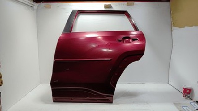 Двері задні 670040R121 TOYOTA