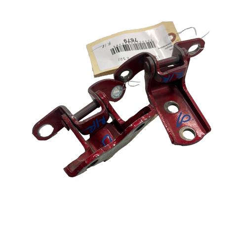Петля задніх дверей, правих 6875020120 TOYOTA