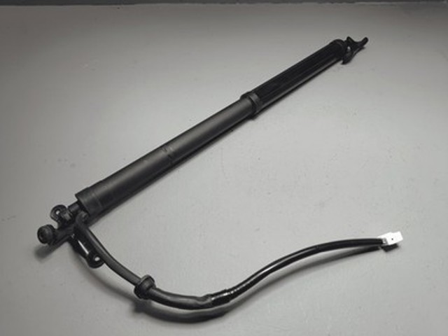 Амортизатор для багажника газовий 689200R020 TOYOTA