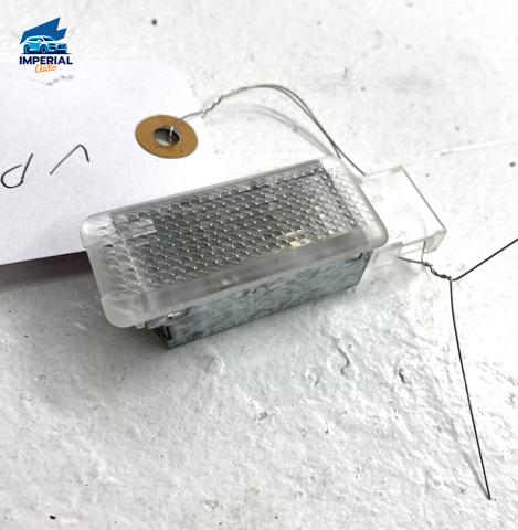 Плафон підсвічення бардачка 6L0947565 VAG