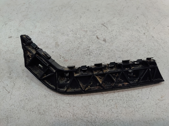 Кронштейн бампера переднього, правий 71193TBAA00 HONDA