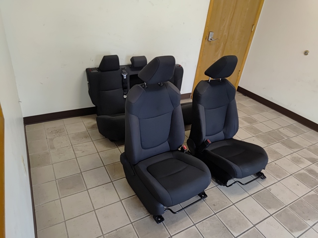 Подушка безпеки AIRBAG спинки сидіння, правого 739100R080 TOYOTA