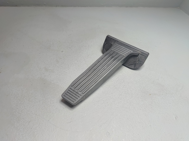 Педаль акселератора 7810106010 TOYOTA