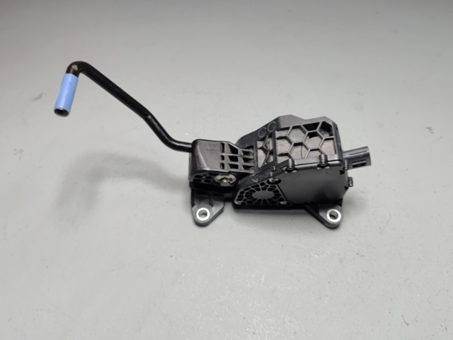 Педаль акселератора 7811033130 TOYOTA