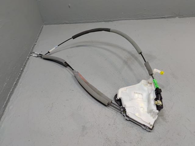 Замок водійських дверей 805016RR0A NISSAN
