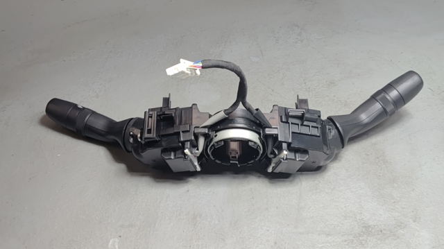 Перемикач підрульовий, лівий 843290R020 TOYOTA