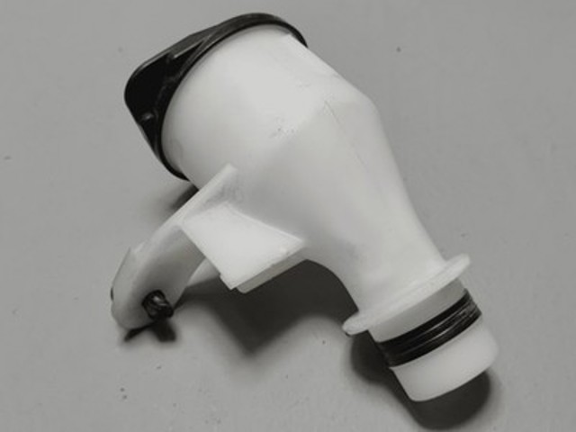 Горловина бачка омивача 8530142031 TOYOTA