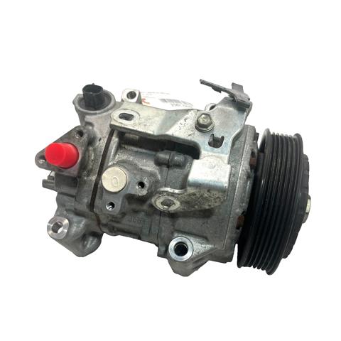 Компресор холодоагенту 8831078010 TOYOTA