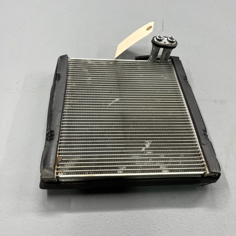 Охолоджувач повітря 8850106410 TOYOTA