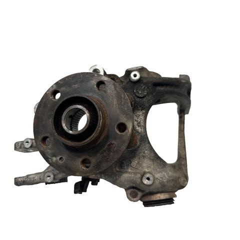 Цапфа поворотна права 8R0505432C VAG