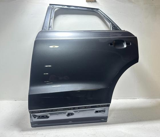 Двері пасажирськи задні ліві 8U0833051B VAG