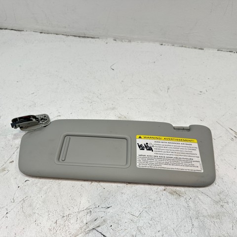Козирок 8U0857551F VAG