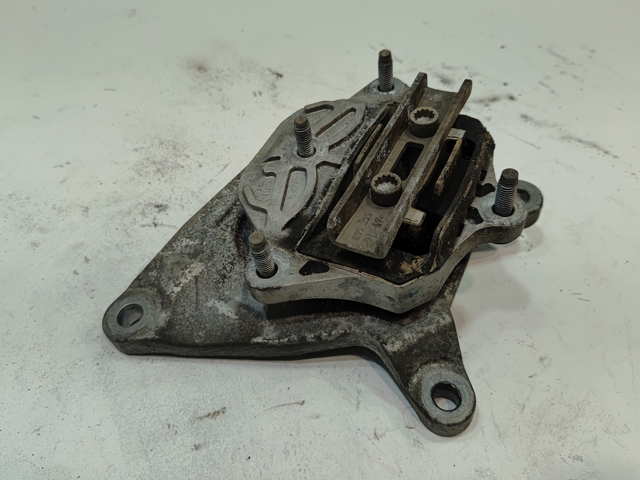 Подушка трансмісії (опора коробки передач) 8W0399156 VAG