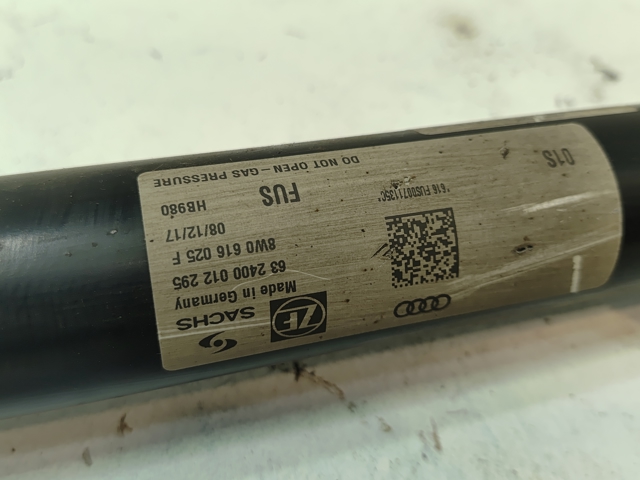 Циліндр підвіски 8W0616025F VAG