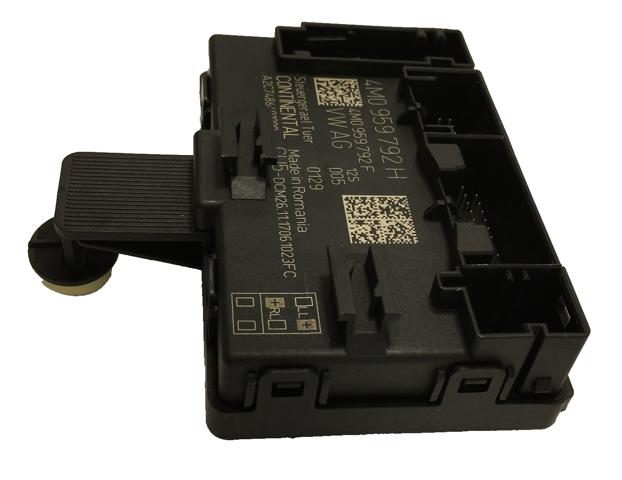 Блок комфорту передніх дверей 8W0959592H VAG