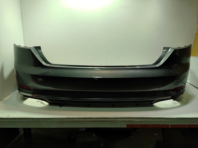 Кожух бампера заднього 8W6807067AA VAG