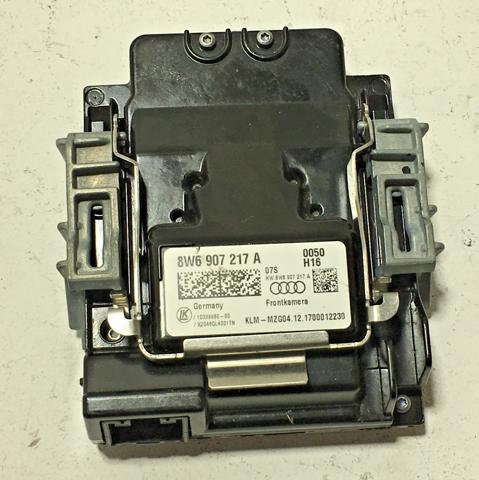 Камера заднього виду 8W6907217C VAG