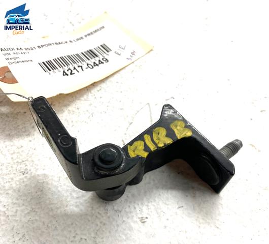 Петля задніх правих дверей 8W8833404A VAG