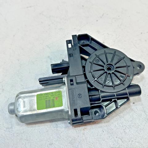 Моторчик склопідйомника двері задніх, правих 931403103 CHRYSLER
