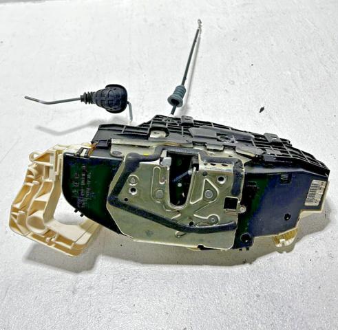Замок дверей водія A2217205535 MERCEDES