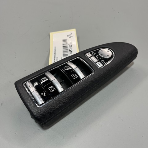 Кнопковий блок керування склопідіймачами передній лівий A2218215051 MERCEDES