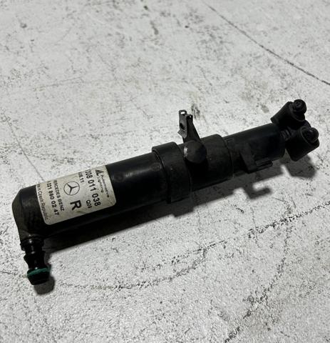 Сопло омивача фари передньої, правої A2218600247 MERCEDES