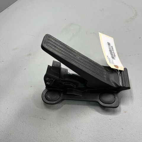Підаль газу BCKA41600A MAZDA
