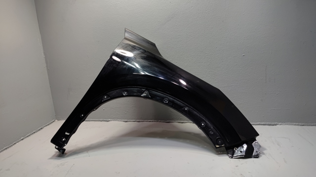 Переднє праве крило F31006RAMA NISSAN