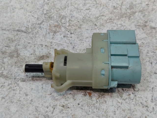 Жабка стопів GL3Z13480A FORD