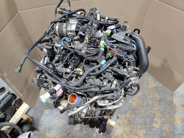 Двигун у зборі JT4Z6007A FORD