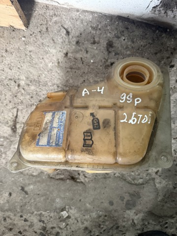 Бачок розширювальний 4B0121403 VAG