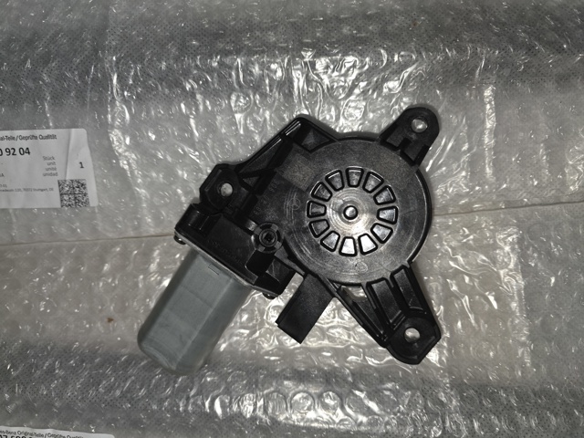 Моторчик склопідйомника двері задніх, лівих A0009060808 MERCEDES