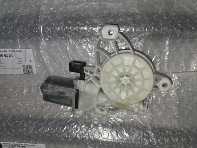 Двигун склопідіймача двері передньої, лівої A0009069614 MERCEDES