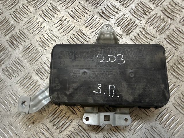 Подушка безпеки (AIRBAG) дверей задніх лівих A2038600205 MERCEDES