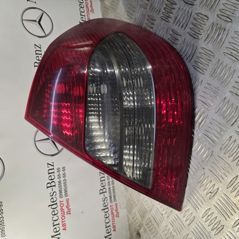 Стоп задній A2118202464 MERCEDES