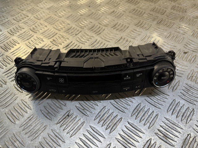 Блок управління пічкою A2118303190 MERCEDES