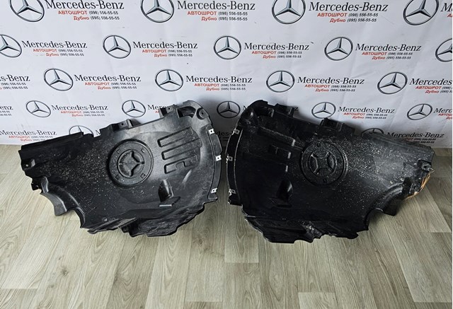 Підкрилок переднього крила, правий передній A2478840200 MERCEDES