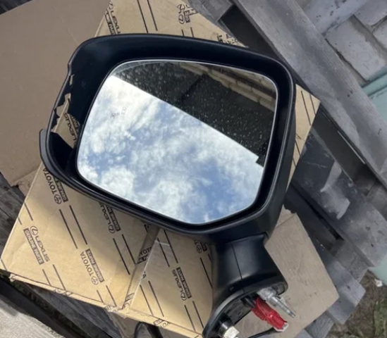Дзеркало заднього виду, ліве 8794060W80 TOYOTA