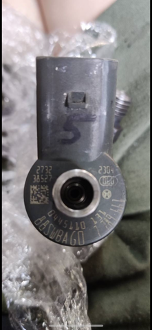 Форсунка інжектора 13537809194 BMW