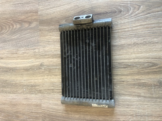 Радіатор масляний 17217601536 BMW