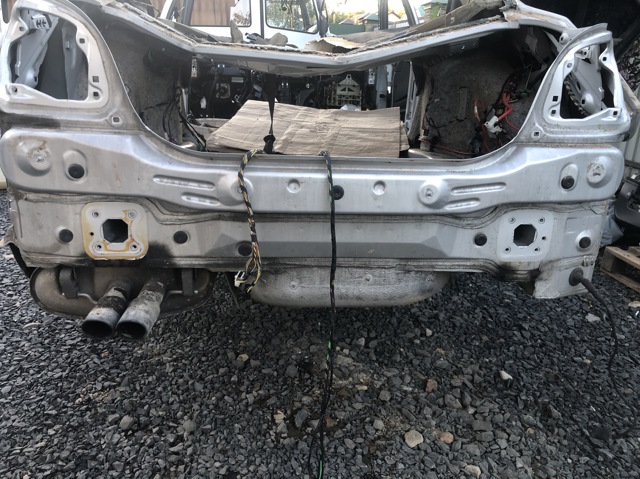 Колісна ніша 41007111212 BMW
