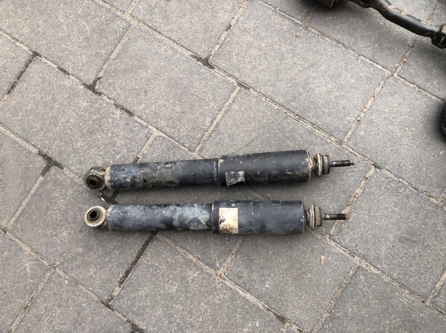 Стойка амортизатора передняя 4851180068 TOYOTA