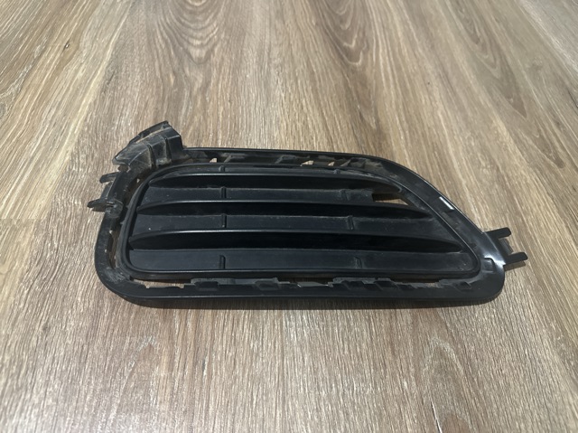 Решітка переднього бампера, ліва нижня 51117338513 BMW