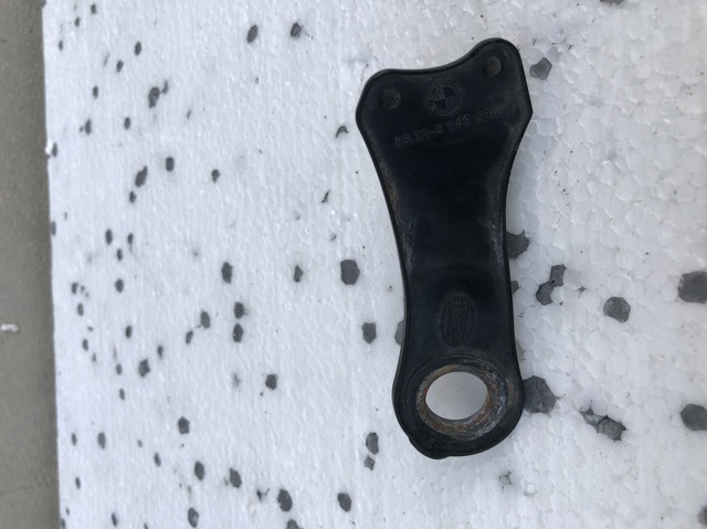 Кріплення фари передньої, правої 63126949634 BMW
