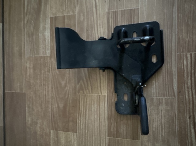 Замок кришки капота 7H0823480A VAG