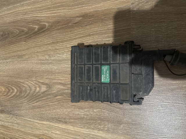 Модуль керування (ЕБК) упорскування палива 811906264 VAG