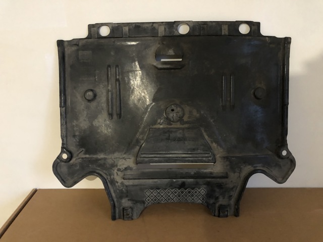 Захист двигуна задня 8K1863822J VAG